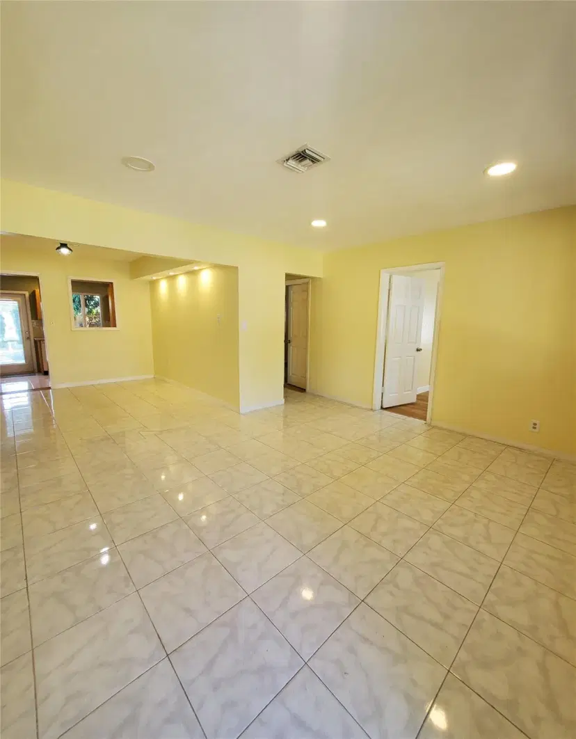 Picture of 4820 NE 1St Ter, Oakland Park FL 33334