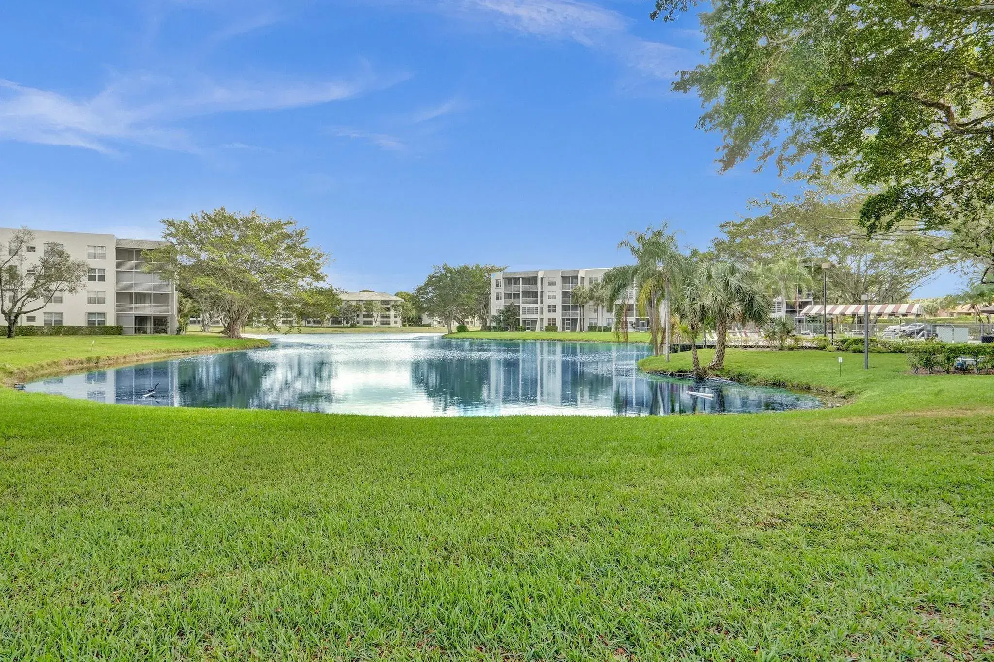 Picture of 9340 Lagoon Pl 209, Davie, FL 33324