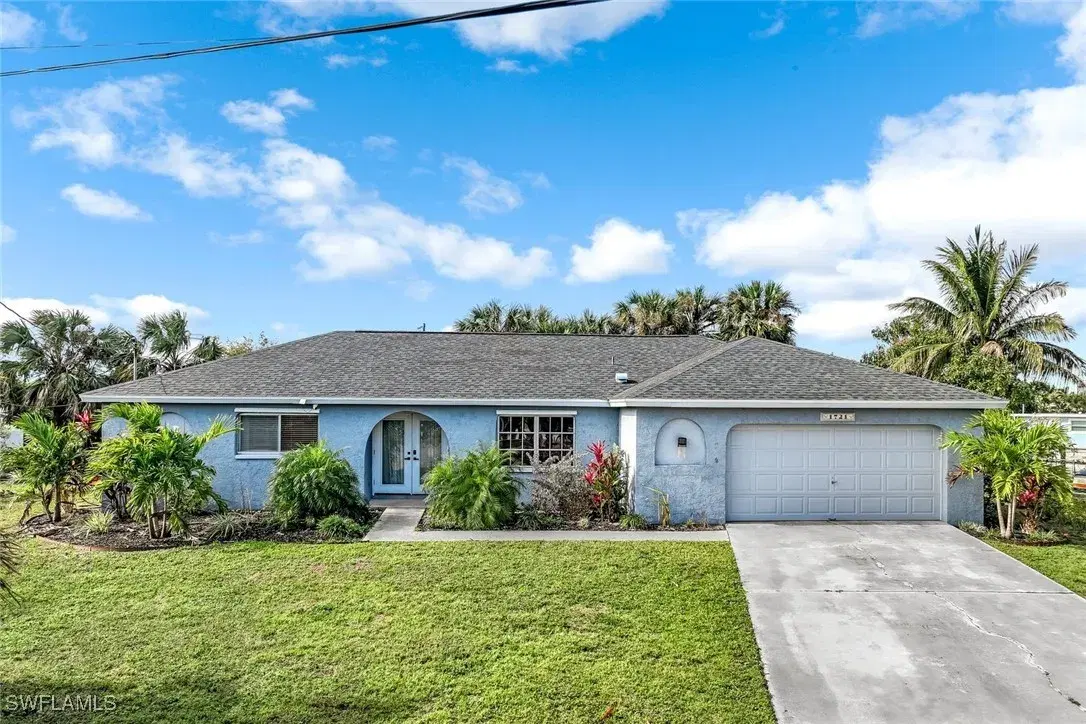 Picture of 1721 Marina Ter, North Fort Myers, FL 33903