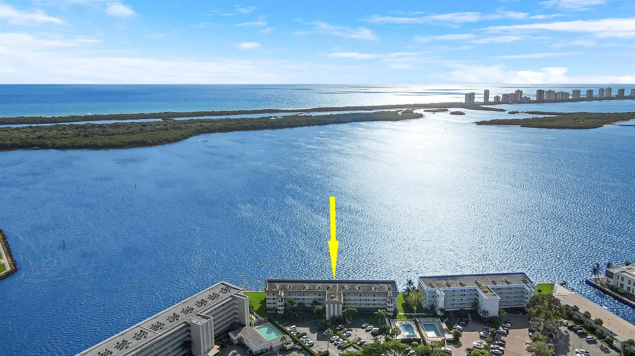 Picture of 52 Yacht Club Dr 408, North Palm Beach, FL 33408