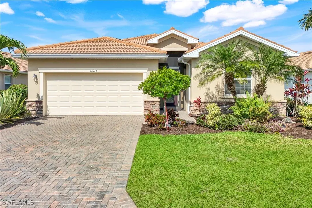 Picture of 10628 Pistoia Dr, Fort Myers, FL 33913