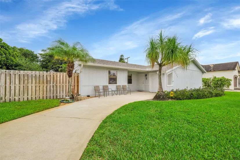 Picture of 5399 Greenwood Dr, Delray Beach FL 33484