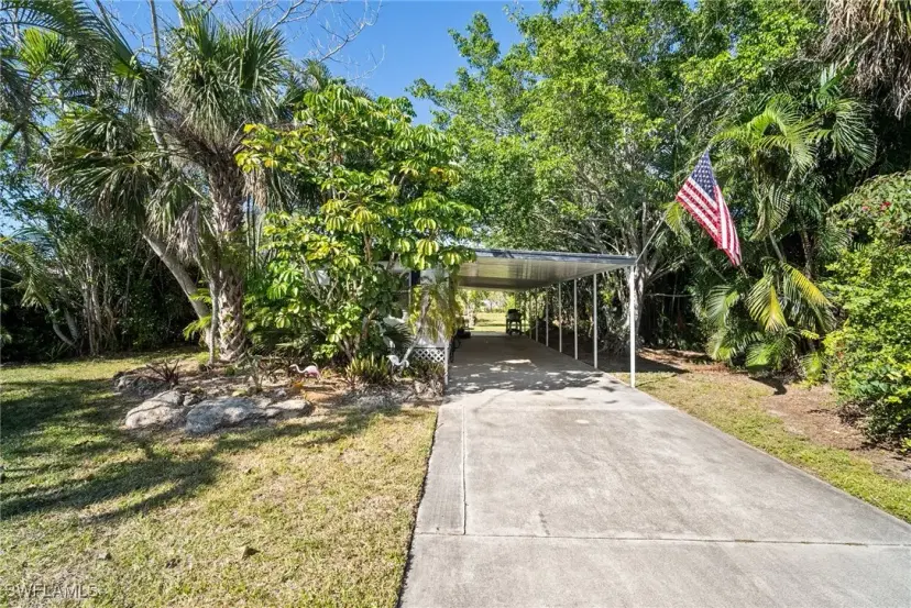 Picture of 893 Manatee Rd, Naples FL 34114