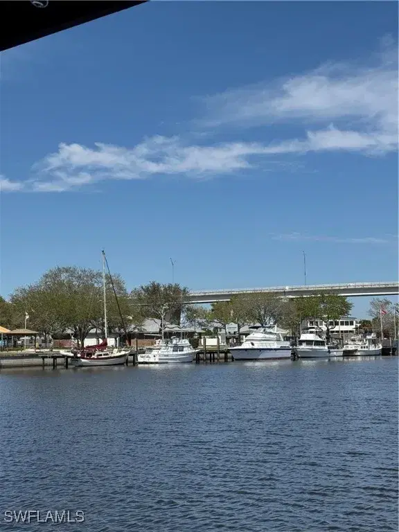 Picture of 922 Yacht Club Way Nw, Moore Haven, FL 33471