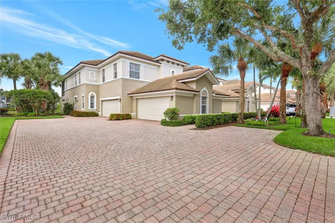 Picture of 10085 Valiant Ct 201, Miromar Lakes, FL 33913