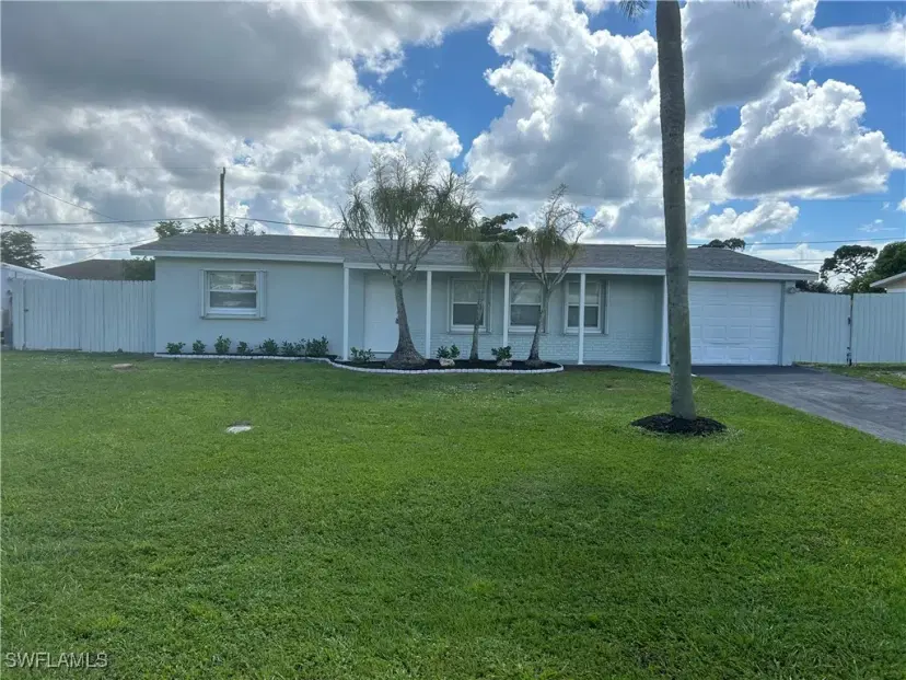 Picture of 18194 Iris Rd, Fort Myers FL 33967