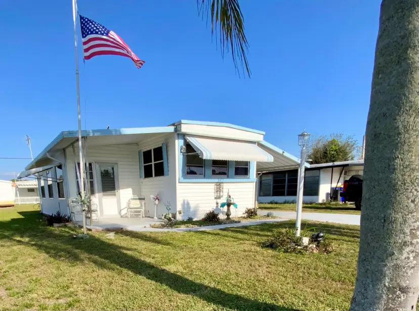 Picture of 8435 SE Wren Avenue, Hobe Sound FL 33455