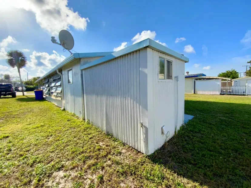 Picture of 8435 SE Wren Avenue, Hobe Sound FL 33455