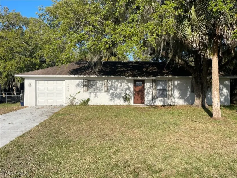 Picture of 4020 E Sunflower Cir, Labelle, FL 33935