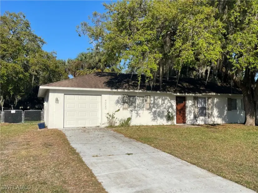 Picture of 4020 E Sunflower Cir, Labelle FL 33935