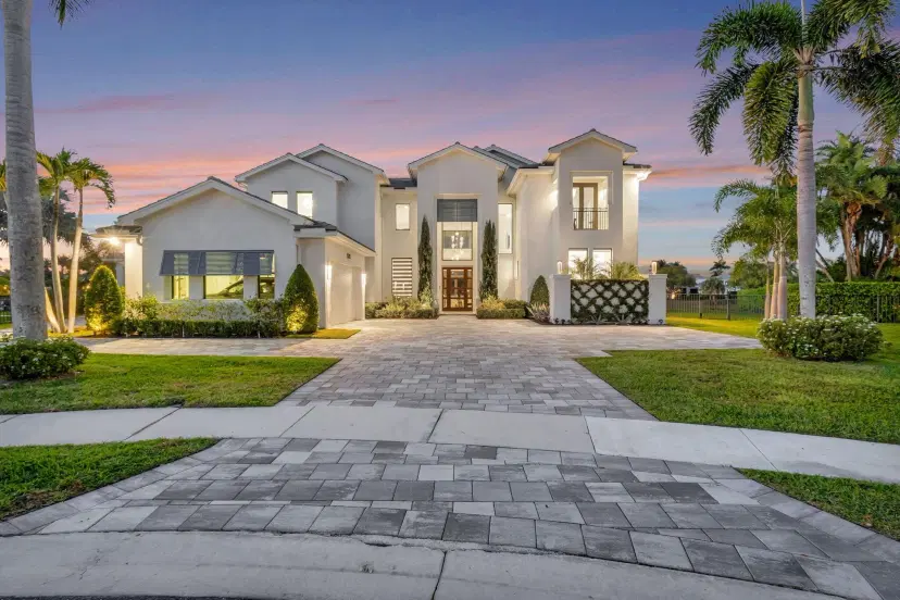 Picture of 820 Floret Drive, Palm Beach Gardens FL 33410