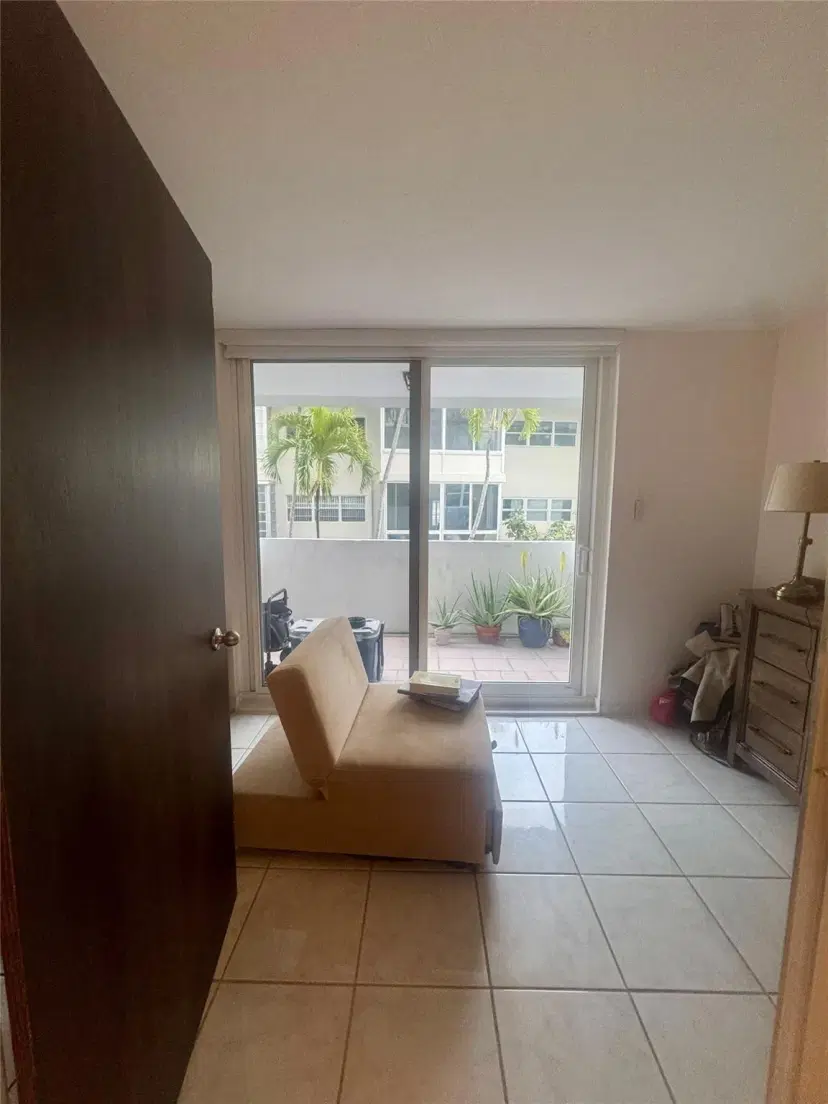 Picture of 3113 S Ocean Dr 209, Hallandale Beach FL 33009