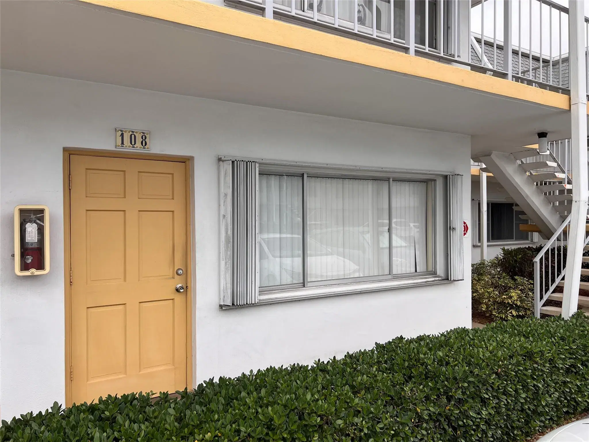 Picture of 3240 Lake Osborne Drive 108, Lake Worth Beach, FL 33461