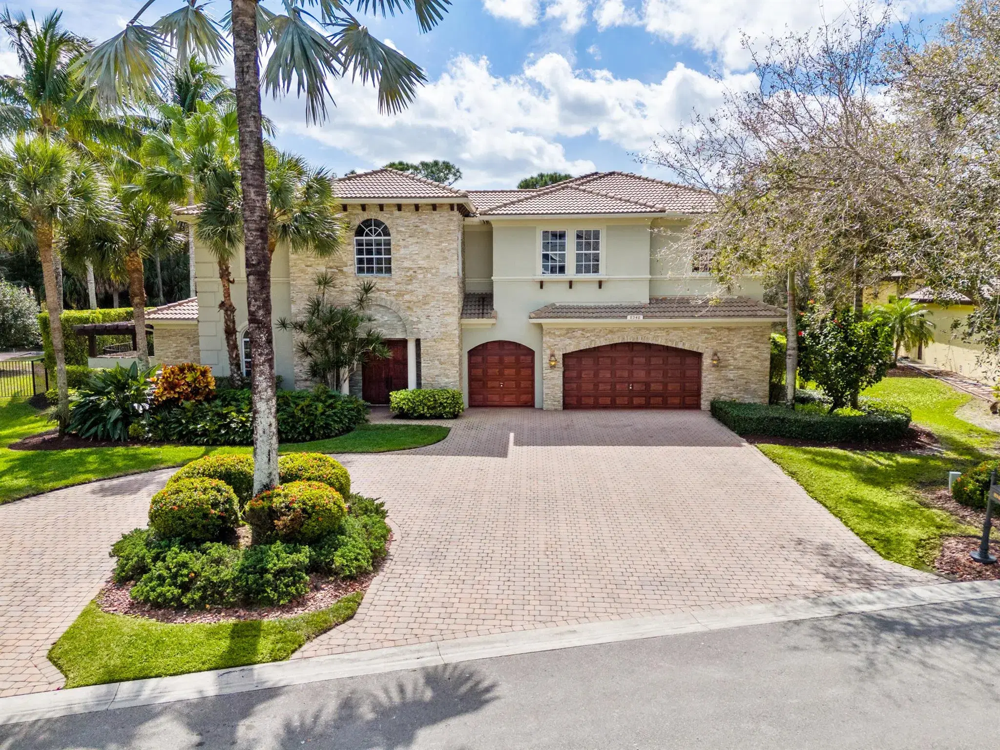 Picture of 8948 Pinebrook Court, Parkland, FL 33067