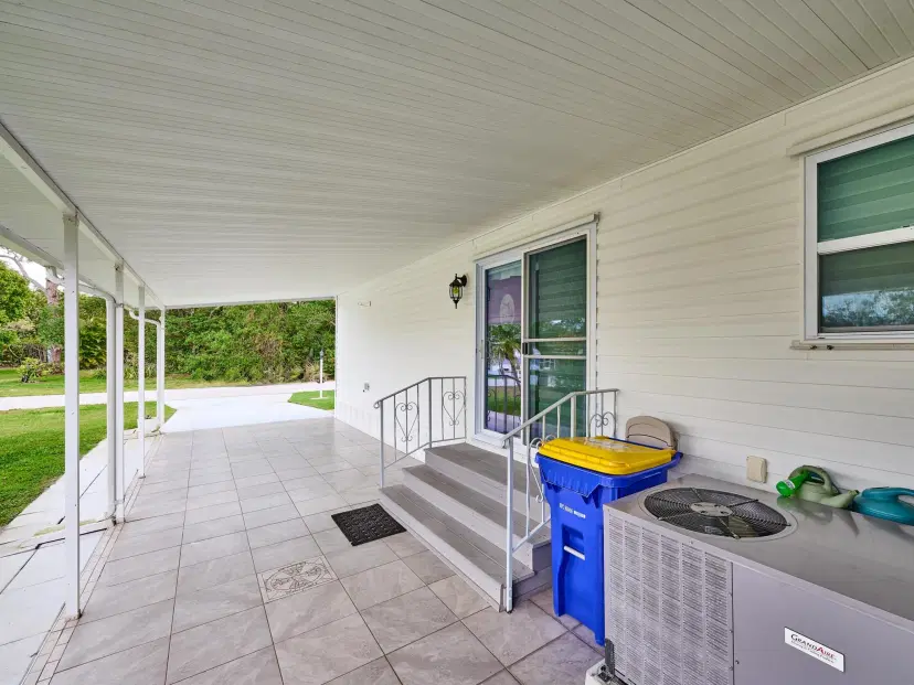 Picture of 7816 SE Wren Avenue, Hobe Sound FL 33455