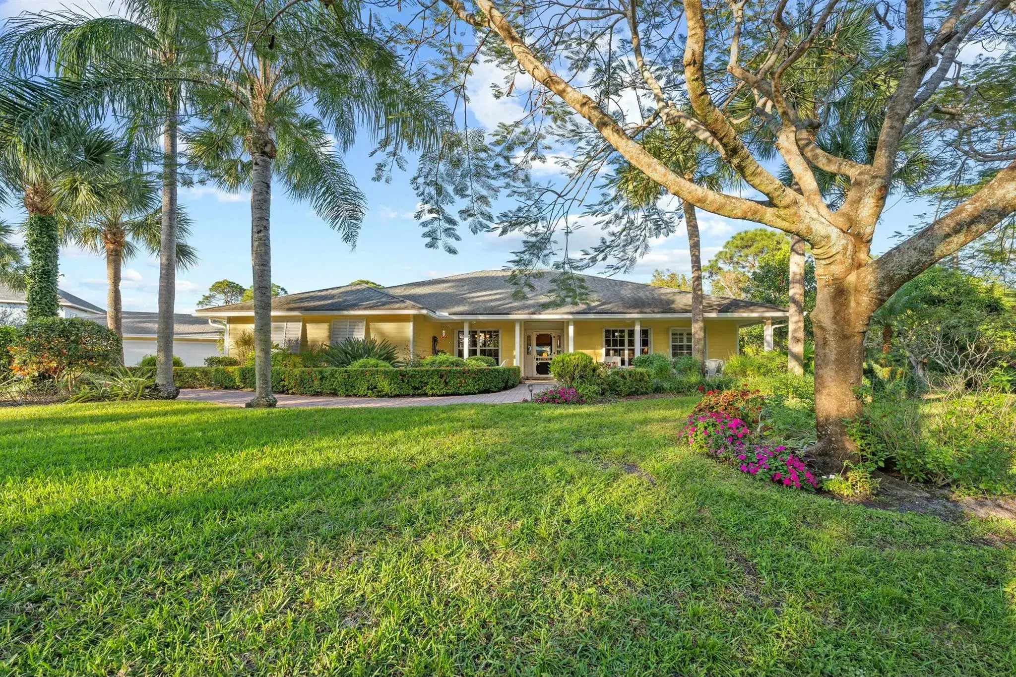 Picture of 19077 SE County Line Road, Jupiter, FL 33469