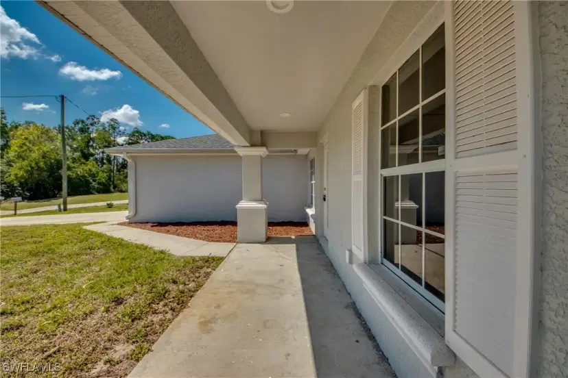 Picture of 102 Nacelle Ct, Lehigh Acres FL 33974