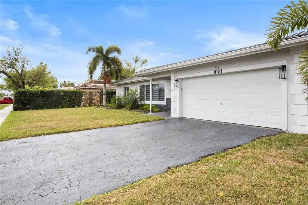 Picture of 8181 NW 67Th Ave, Tamarac, FL 33321