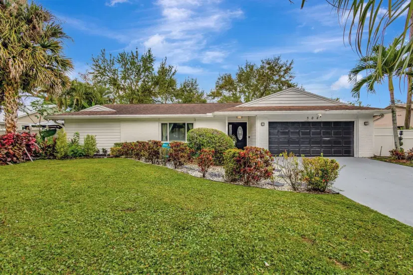 Picture of 302 Marginal Road, West Palm Beach FL 33411