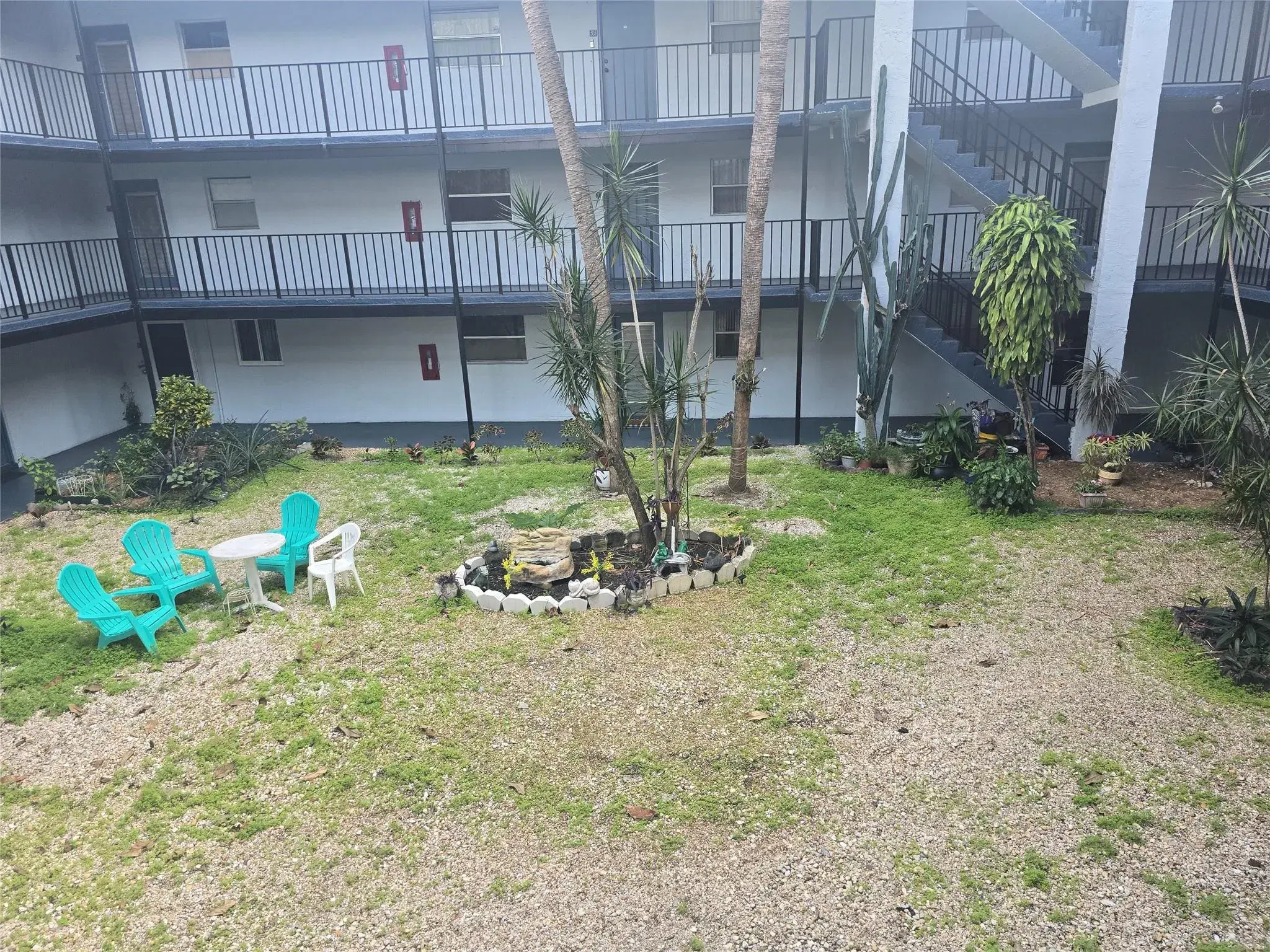 Picture of 2800 Somerset Dr 203J, Lauderdale Lakes, FL 33311