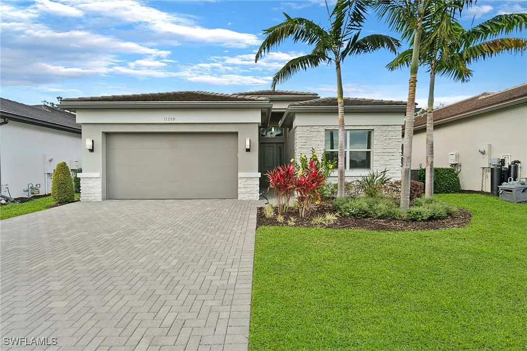 Picture of 11399 Jacaranda Dr, Naples, FL 34120