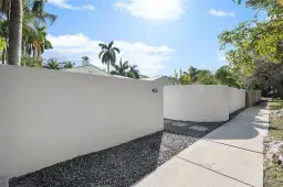 Picture of 450 N Victoria Park Rd, Fort Lauderdale, FL 33301