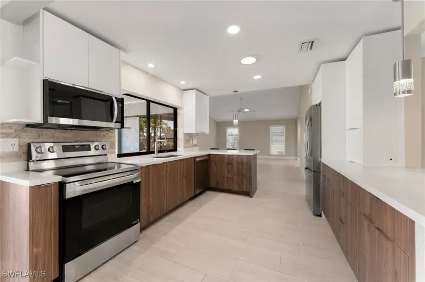 Picture of 124 E North Shore Ave, North Fort Myers FL 33917