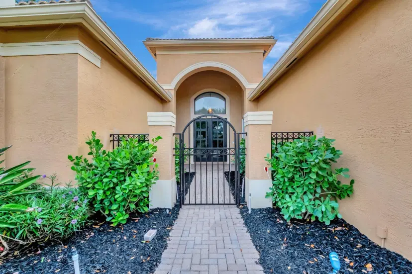 Picture of 7136 Corning Circle, Boynton Beach FL 33437