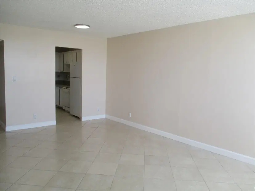 Picture of 2761 Taft St 312, Hollywood FL 33020