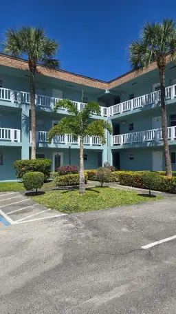 Picture of 606 SW Natura Blvd 208, Deerfield Beach, FL 33441