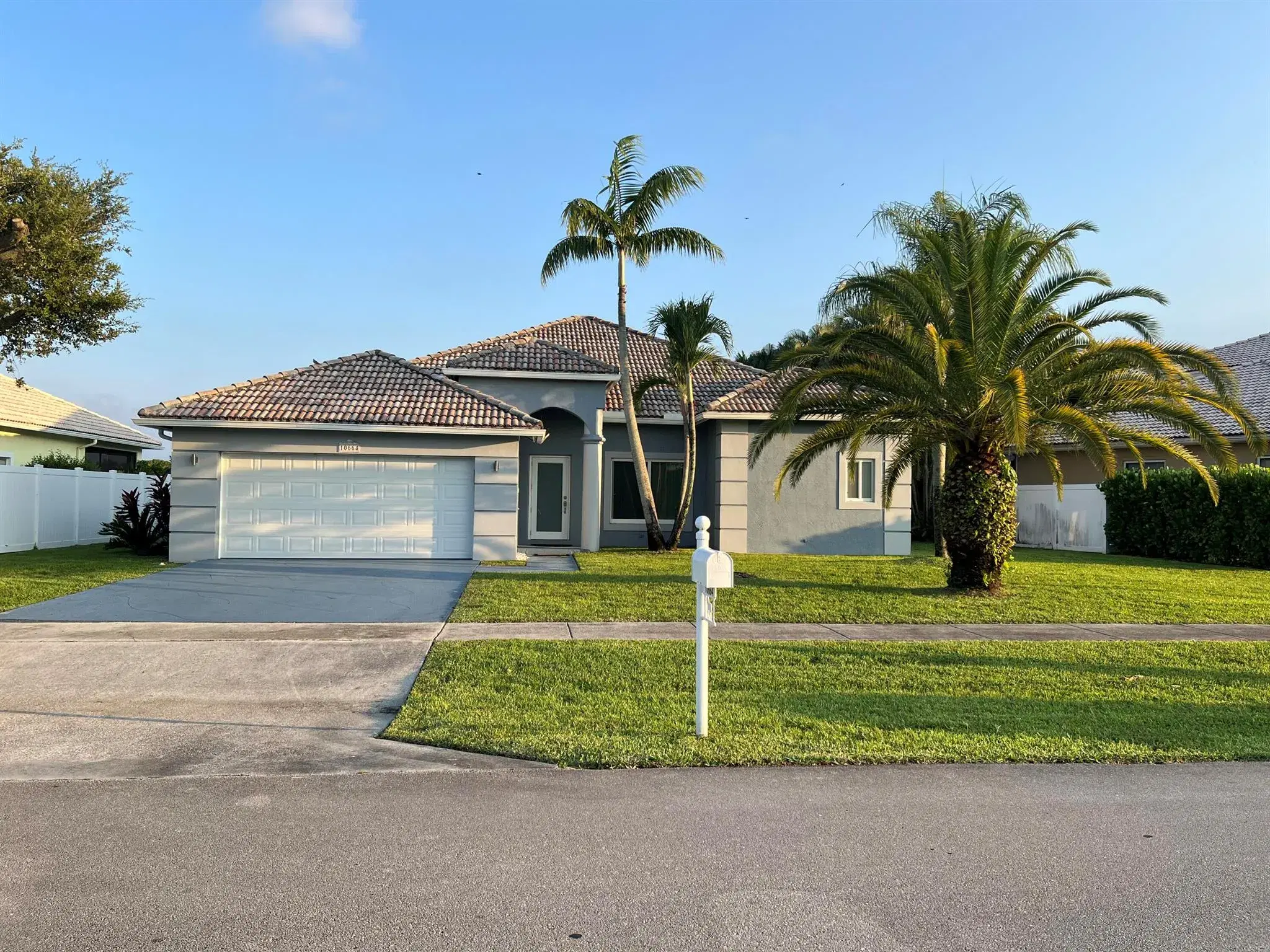 Picture of 10664 Paso Fino Drive, Wellington, FL 33449