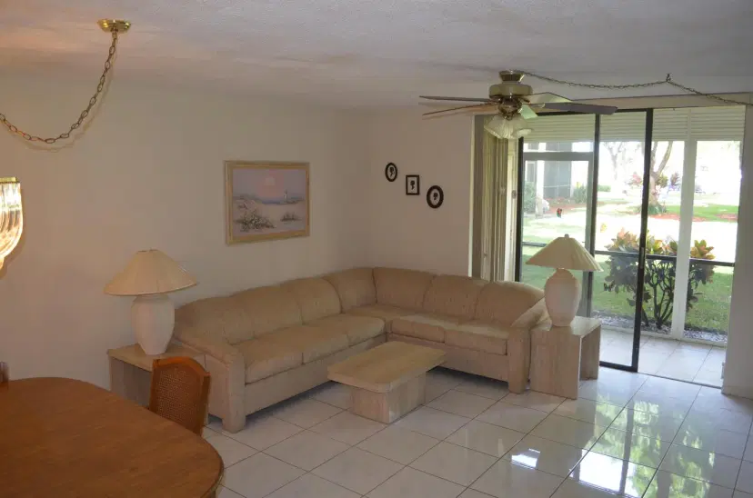 Picture of 5250 Las Verdes Circle 105, Delray Beach FL 33484