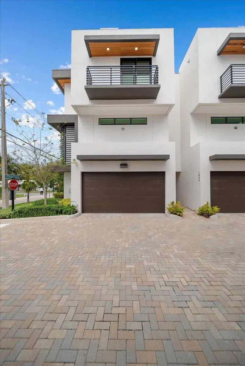 Picture of 1052 N Victoria Park Road, Fort Lauderdale, FL 33304