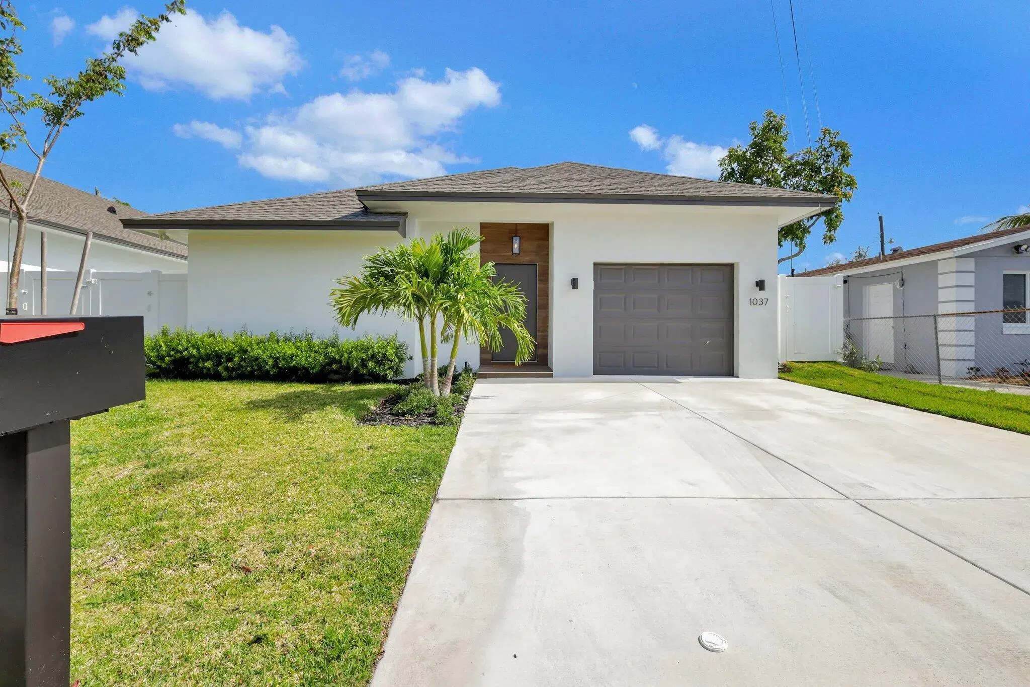 Picture of 1041 W Lakewood Road, West Palm Beach, FL 33405