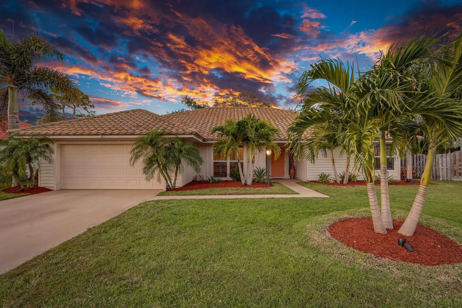 Picture of 2545 Bordeaux Court, Palm Beach Gardens, FL 33410