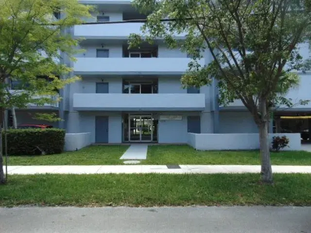 Picture of 16518 NE 26Th Ave 204, North Miami Beach FL 33160