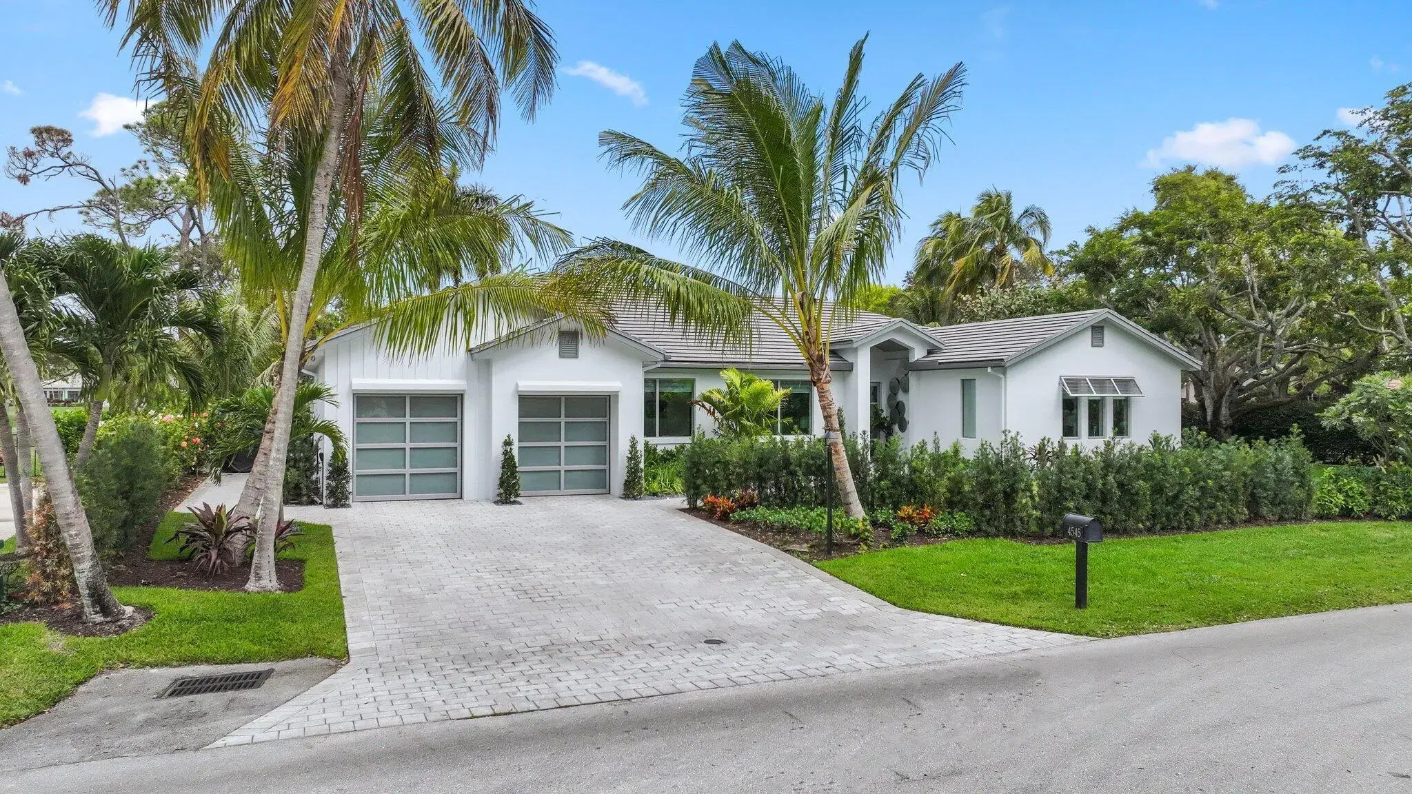 Picture of 4545 S Lake Drive, Boynton Beach, FL 33436