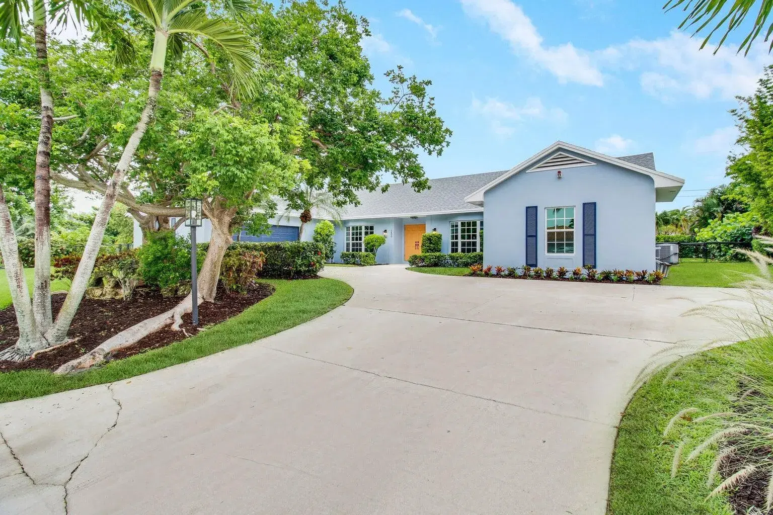 Picture of 1400 Keller Road, Lake Clarke Shores, FL 33406