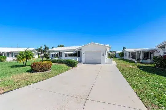 Picture of 1701 SW 19Th Court, Boynton Beach, FL 33426