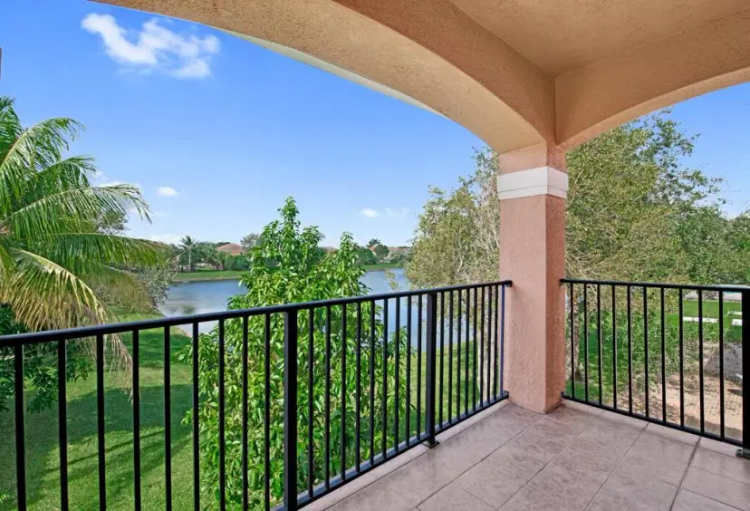 Picture of 514 Cresta Circle, West Palm Beach FL 33413