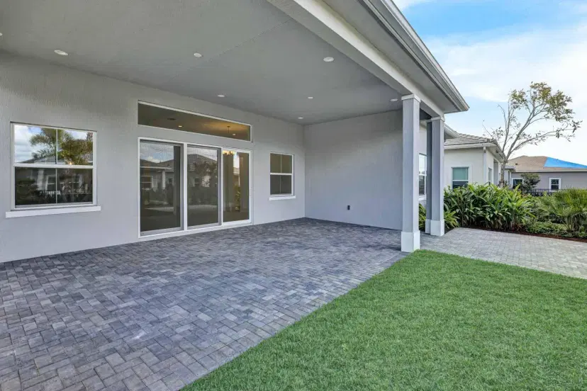 Picture of 10035 Seagrass Way, Palm Beach Gardens FL 33412