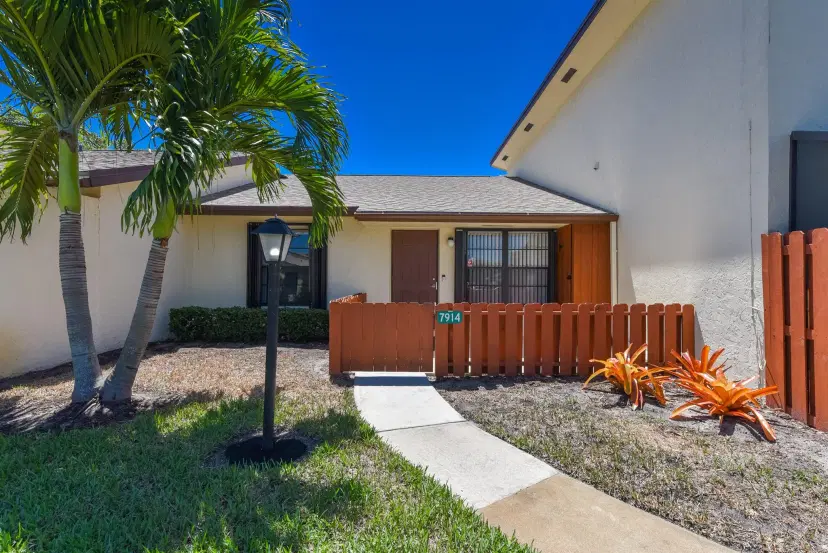 Picture of 7914 SE Villa Circle, Hobe Sound FL 33455