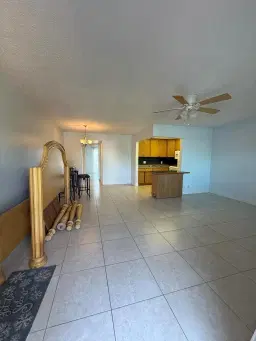 Picture of 111 Chatham E E, West Palm Beach, FL 33417