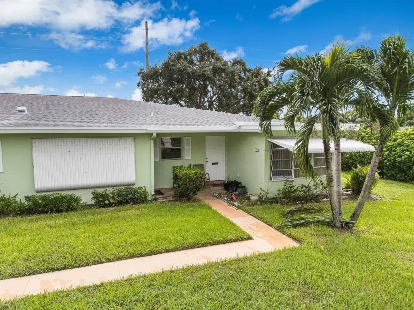 Picture of 100 Bayview Ave C, Boynton Beach, FL 33435