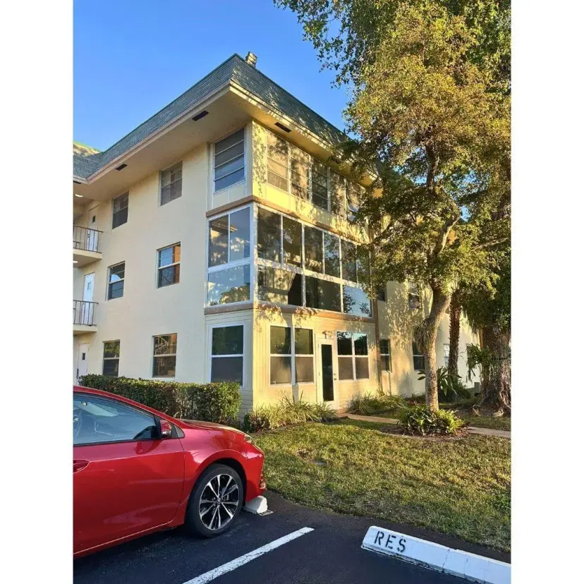 Picture of 5190 E Sabal Palm Blvd 201, Tamarac FL 33319