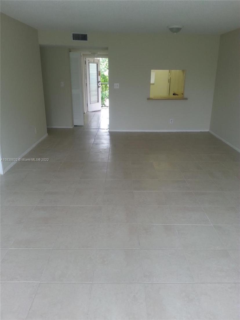 Picture of 8411 Lagos De Campo Blvd # 303U, Tamarac FL 33321