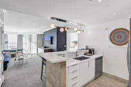 Picture of 4401 Collins Ave, Miami Beach, FL 33140