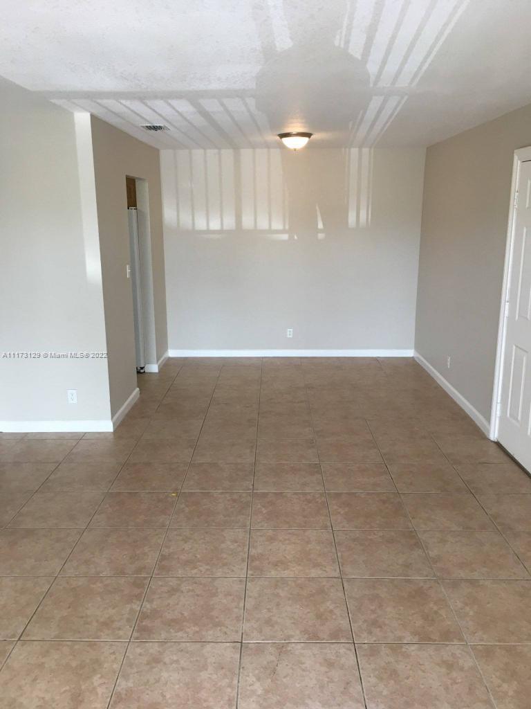 Picture of 2862 NW 55Th Ave # 2B, Lauderhill, FL 33313