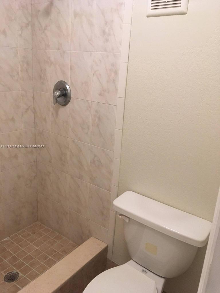 Picture of 2862 NW 55Th Ave # 2B, Lauderhill FL 33313