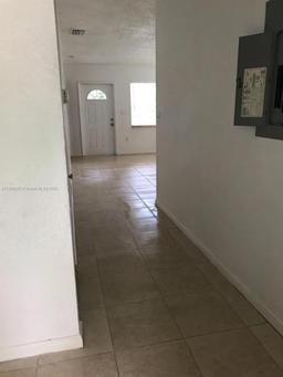 Picture of 700 NW 19Th Ter, Fort Lauderdale, FL 33311